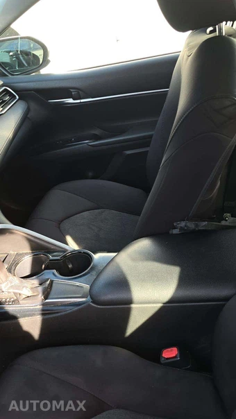 2018 Toyota Camry LE – miniatura 38