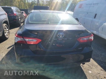 2018 Toyota Camry LE – miniatura 5