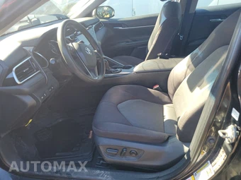 2018 Toyota Camry LE – miniatura 7