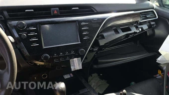 2018 Toyota Camry LE – miniatura 21