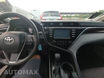 2018 Toyota Camry LE - miniatura 11