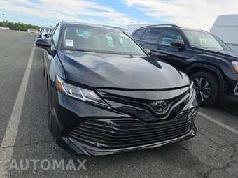 2018 Toyota Camry LE - miniatura 2