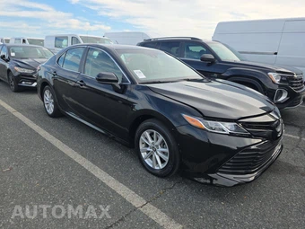 2018 Toyota Camry LE - miniatura 3