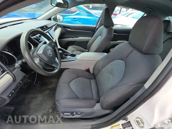 2018 Toyota Camry LE - miniatura 7