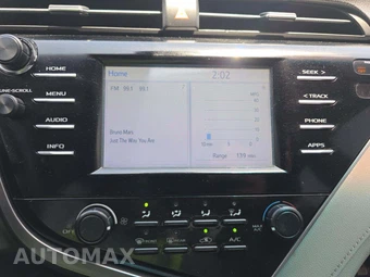 2018 Toyota Camry LE - miniatura 10