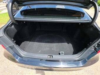 2018 Toyota Camry LE - miniatura 14