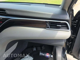 2018 Toyota Camry LE - miniatura 19