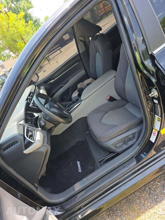 2018 Toyota Camry LE - miniatura 6