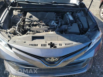 2018 Toyota Camry LE – miniatura 15