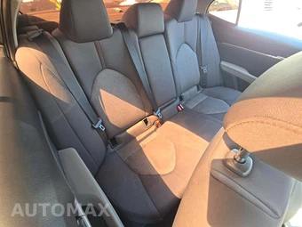 2018 Toyota Camry LE - miniatura 16