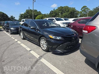 2018 Toyota Camry LE - miniatura 4