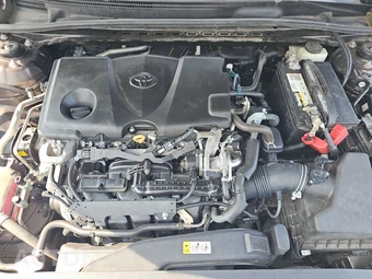 2018 Toyota Camry LE - miniatura 16