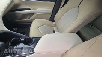 2018 Toyota Camry LE - miniatura 28
