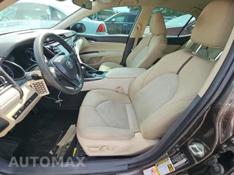 2018 Toyota Camry LE - miniatura 7