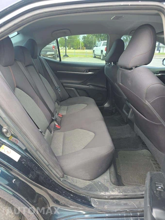 2018 Toyota Camry LE - miniatura 13