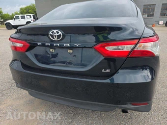 2018 Toyota Camry LE - miniatura 23