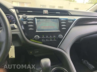 2018 Toyota Camry LE - miniatura 7