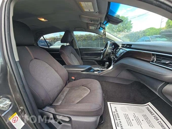 2018 Toyota Camry LE - miniatura 15
