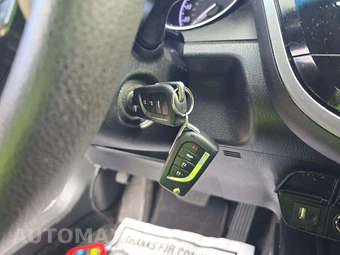 2018 Toyota Camry LE - miniatura 5