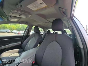 2018 Toyota Camry LE - miniatura 11