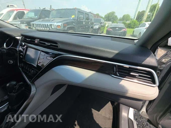 2018 Toyota Camry LE - miniatura 19