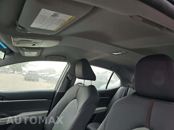 2018 Toyota Camry LE - miniatura 8