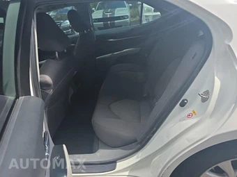 2018 Toyota Camry LE - miniatura 16