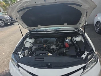 2018 Toyota Camry LE - miniatura 18
