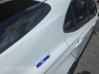 2018 Toyota Camry LE - miniatura 27