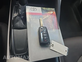 2018 Toyota Camry LE - miniatura 29