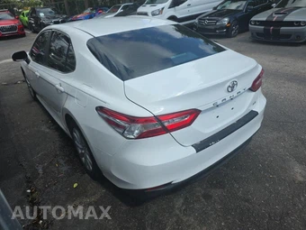 2018 Toyota Camry LE - miniatura 6