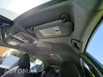 2018 Toyota Camry LE - miniatura 11