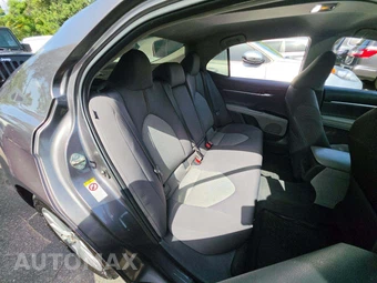 2018 Toyota Camry LE - miniatura 16