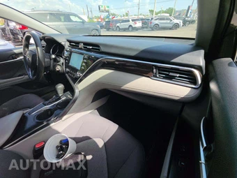 2018 Toyota Camry LE - miniatura 19