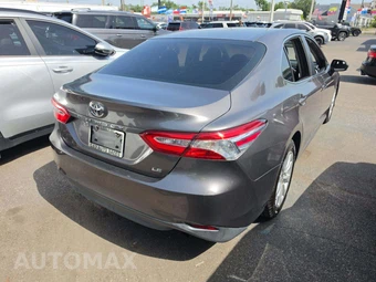 2018 Toyota Camry LE - miniatura 3