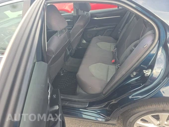 2018 Toyota Camry LE - miniatura 13