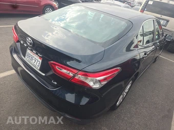 2018 Toyota Camry LE - miniatura 4