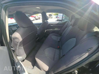 2018 Toyota Camry LE - miniatura 10