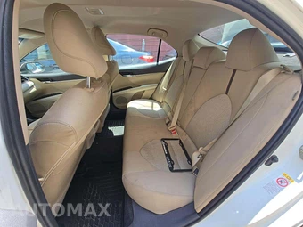 2018 Toyota Camry LE - miniatura 13