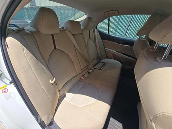 2018 Toyota Camry LE - miniatura 16