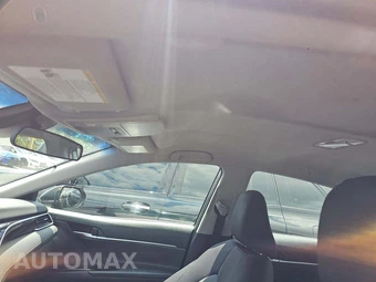2018 Toyota Camry LE - miniatura 11