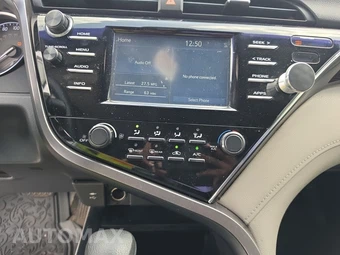 2018 Toyota Camry LE - miniatura 11