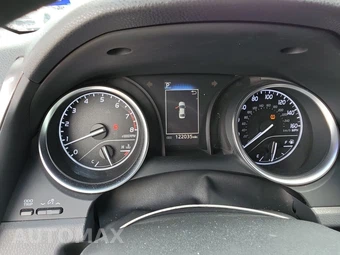 2018 Toyota Camry LE - miniatura 12