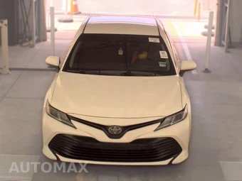 2018 Toyota Camry LE - miniatura 2