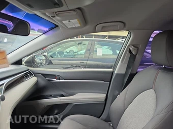 2018 Toyota Camry LE - miniatura 21