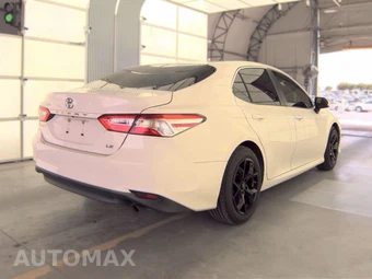 2018 Toyota Camry LE - miniatura 4