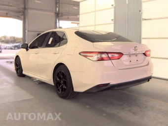 2018 Toyota Camry LE - miniatura 6