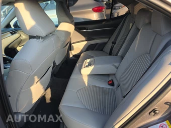 2018 Toyota Camry SE - miniatura 13