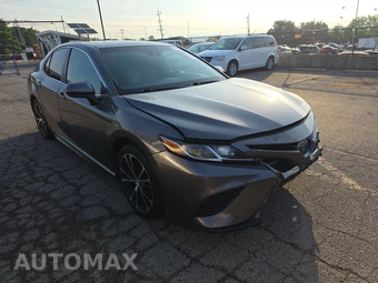 2018 Toyota Camry SE - miniatura 3