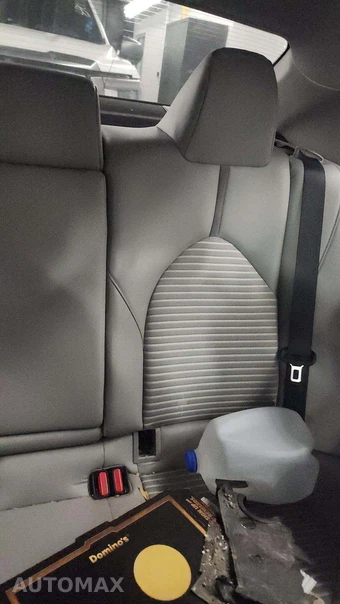 2018 Toyota Camry SE - miniatura 30